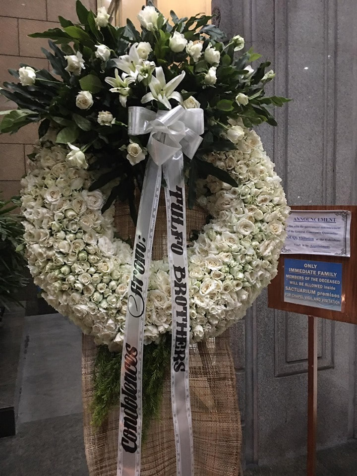 Featured image of post Sympathy Flowers For Death : Flowers have played an important role in the traditions surrounding the death and funeral/burial rituals and traditions of human beings across numerous this article offers a guide to the most common types of funeral and sympathy flowers sent these days, as well as an explanation of the differences.